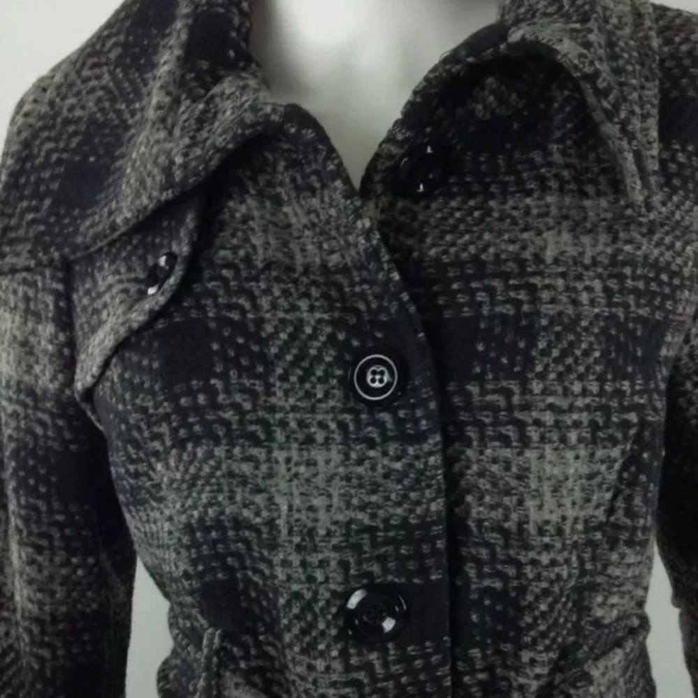 Jacket - Picture 2 of 8